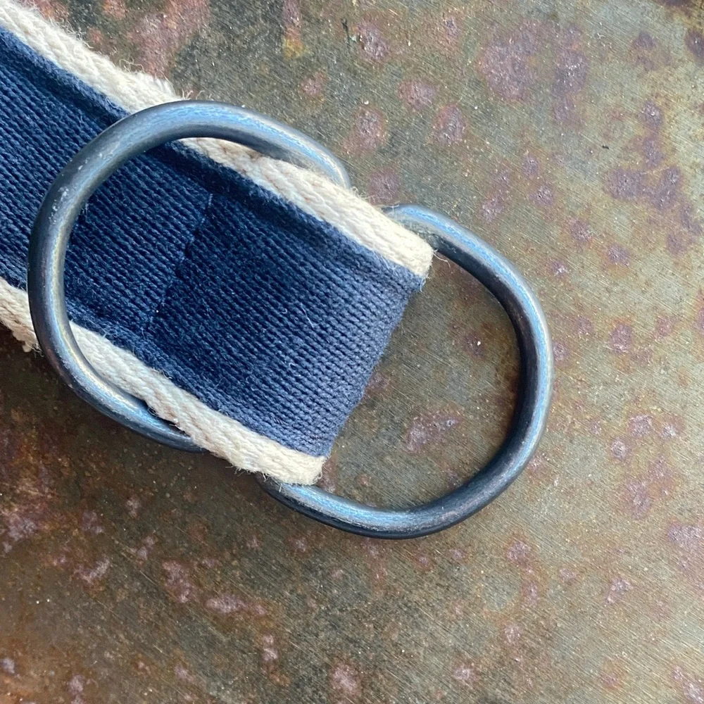 Abercrombie & Fitch Navy & Tan Canvas D-Ring Belt w/Embroidered Moose. Boys 12